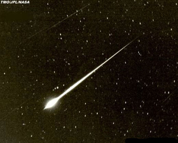 Bright Green Fireball Amazes Skywatchers in Southwest US